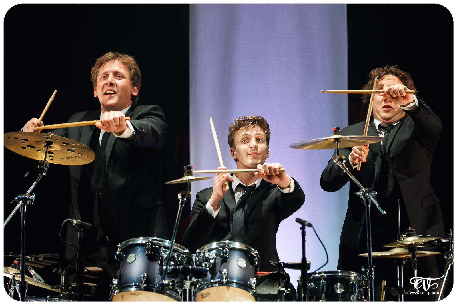 DRUM BROTHERS (LES FRÈRES COLLE)